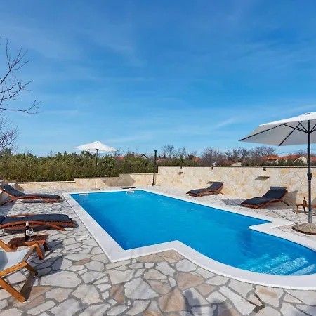 Holiday home Peaceful In With Swimming Pool